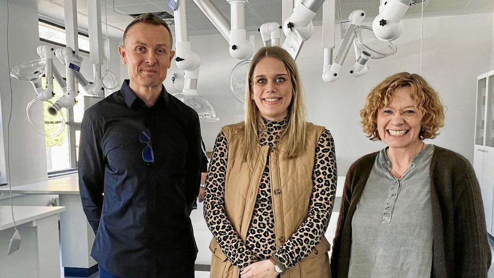 Her tager SOSU Nords underviser lokalerne i nærmere øjensyn