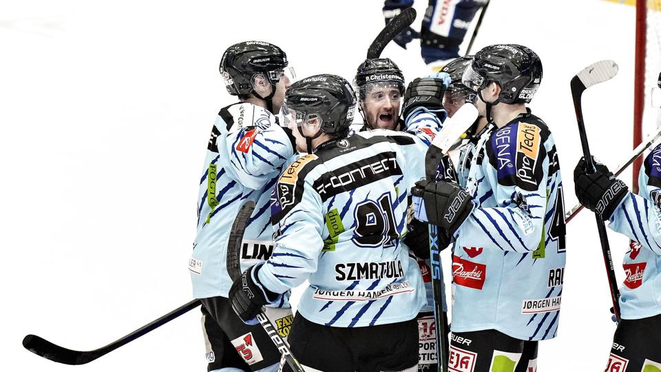 Sønderjyskes spillere havde mest at glæde sig over i Metal Ligaen tirsdag aften. Fotoet her er fra pokalsemifinalen i februar. <i>Henning Bagger/Ritzau Scanpix</i>