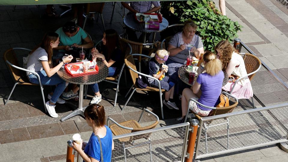 Den amerikanske burgerkæde McDonald's har over 800 butikker i Rusland. Samtlige bliver midlertidigt lukket som følge af Ruslands invasion af Ukraine. (Arkivfoto). <i>Maxim Zmeyev/Reuters</i>