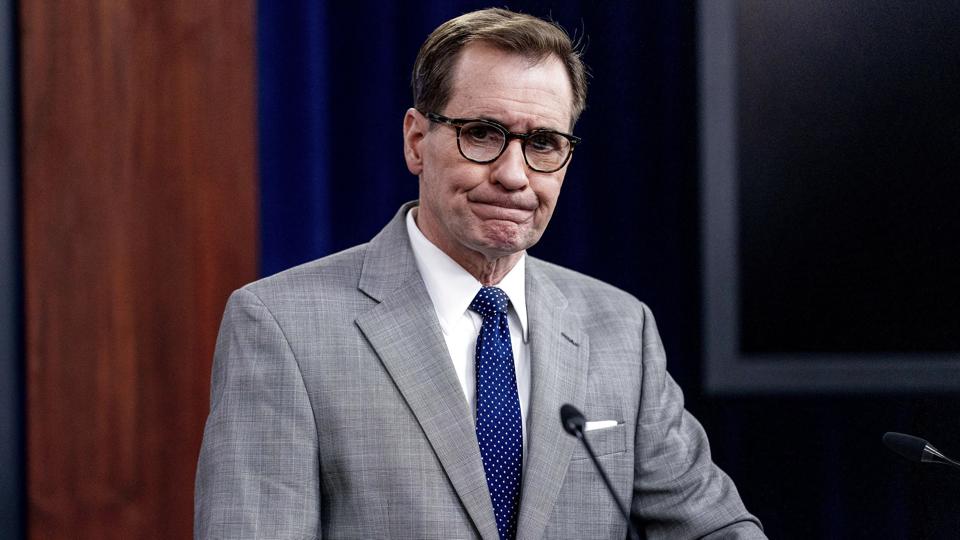 Polens forslag om at sende jagerfly til Ukraine fra en amerikansk base i Nato-landet Tyskland ind i krigszonen kan skabe problemer for Nato, sagde John Kirby, talsmand for USA's forsvarsministerium, Pentagon, tirsdag. <i>Andrew Harnik/Ritzau Scanpix</i>
