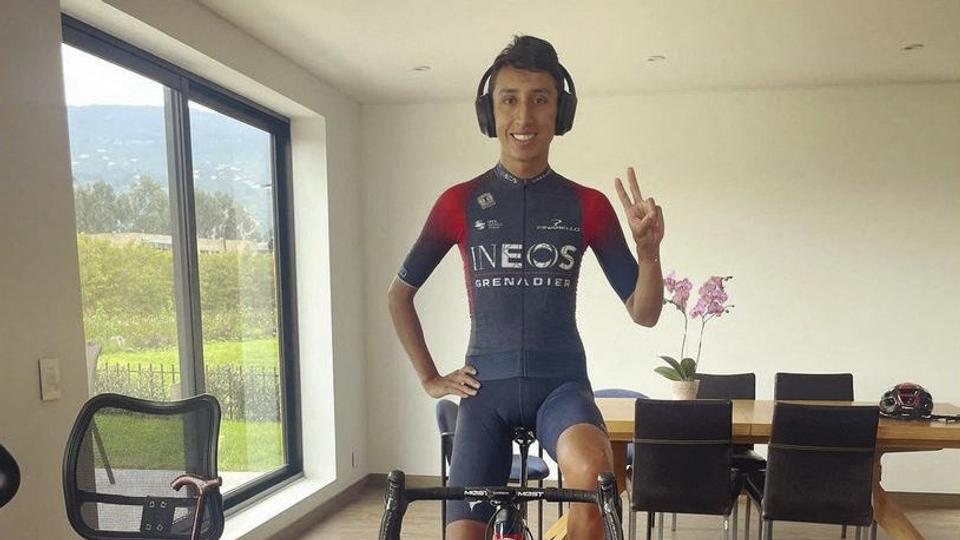 Egan Bernal, der tidligere har vundet Giro d'Italia og Tour de France, har påbegyndt sin genoptræning. <i>-/Ritzau Scanpix</i>