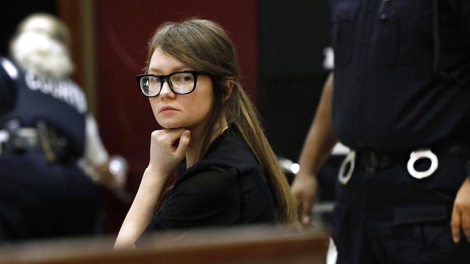 Den 31-årige Anna Sorokin blev idømt mellem 4 og 12 års fængsel i april 2019 for at have snydt hoteller, banker og venner for hundredtusindvis af dollar. (Arkivfoto) <i>Richard Drew/Ritzau Scanpix</i>