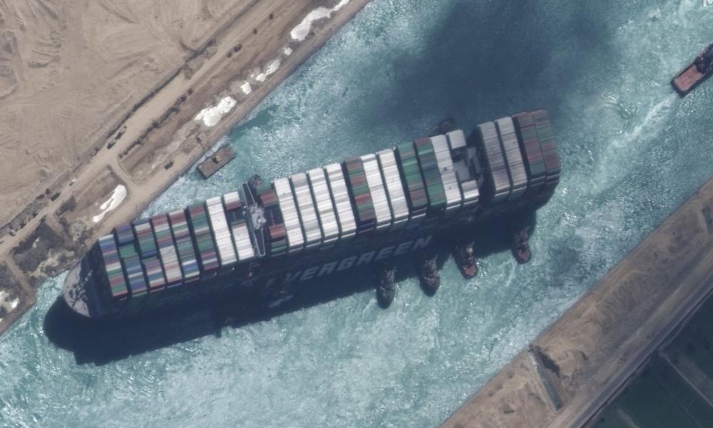 Selv om 'Ever Given' løb på grund i 2021, tiltrak den spektakulære sag også i 2022 tusindevis af læsere. Evergreens skib "Ever Given" stødte i 2021 på grund i Suez-kanalen. Nu er endnu et af rederiets skibe stødt på grund. Billedet er fra sidste års grundstødning i Suez-kanalen. Selv om 'Ever Given' løb på grund i 2021, tiltrak den spektakulære sag også i 2022 tusindevis af læsere. Evergreens skib "Ever Given" stødte i 2021 på grund i Suez-kanalen. Nu er endnu et af rederiets skibe stødt på grund. Billedet er fra sidste års grundstødning i Suez-kanalen.