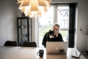 Danskerne lægger rekordmange timer i deres arbejde