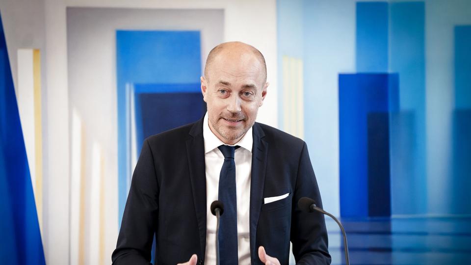 - Der findes ikke lette snuptagsløsninger. Derfor foreslår vi denne kommission, siger sundhedsminister Magnus Heunicke (S) på pressemøde om regeringens sundhedsudspil. <i>Liselotte Sabroe/Ritzau Scanpix</i>