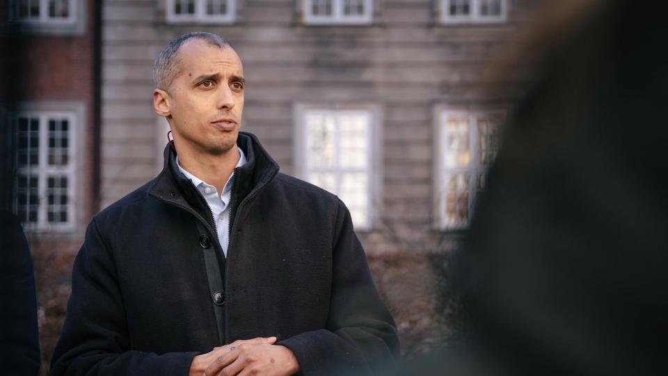Udlændinge- og integrationsminister Mattias Tesfaye (S) mener, at danskere kun skal samle ukrainere op ved den polsk-ukrainske, hvis de kender dem og har en aftale i forvejen. (Arkivfoto). <i>Emil Helms/Ritzau Scanpix</i>