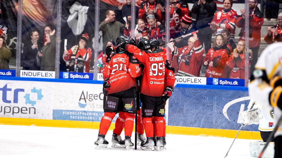 2377 ishockeyfans fik se Aalborg Pirates folde sig ud mod Herlev Eagles. <i>Arkivfoto: Torben Hansen</i>