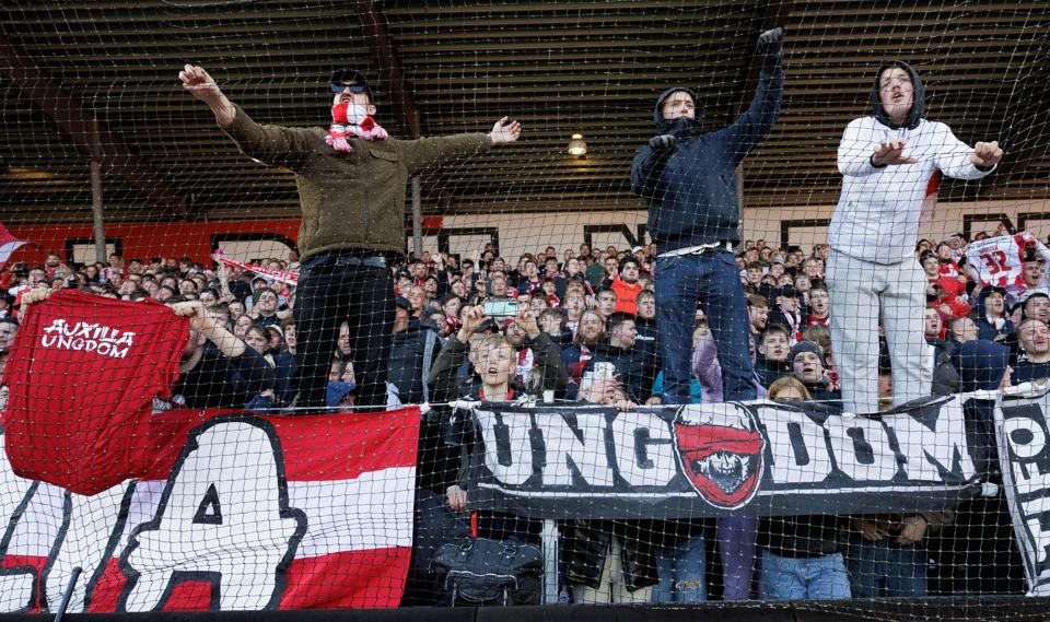 AaB's fans har ikke haft meget at juble over i dette efterår, men de kan måske varme sig ved tanken om, at talentsektoren bevæger sig i en positiv retning. <i>Arkivfoto: Henrik Bo</i>