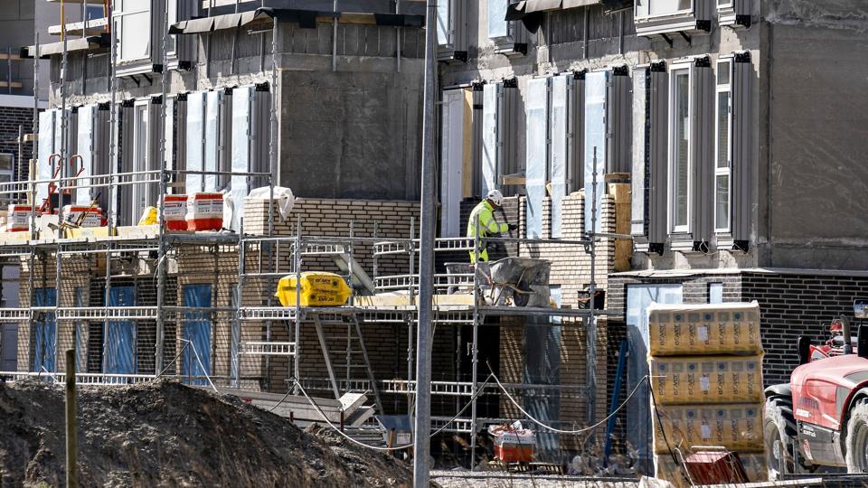 En tredjedel af de adspurgte virksomheder i ny analyse fra Dansk Industri venter svækket vækst i det kommende år som følge af krigen i Ukraine. Byggebranchen kan blive hårdt ramt, forklarer underdirektør. (Arkivfoto). <i>Henning Bagger/Ritzau Scanpix</i>