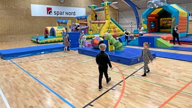 Legelandet i idrætscentret i Terndrup var et hit blandt de mange fremmødte børn i alle aldre. Privatfoto