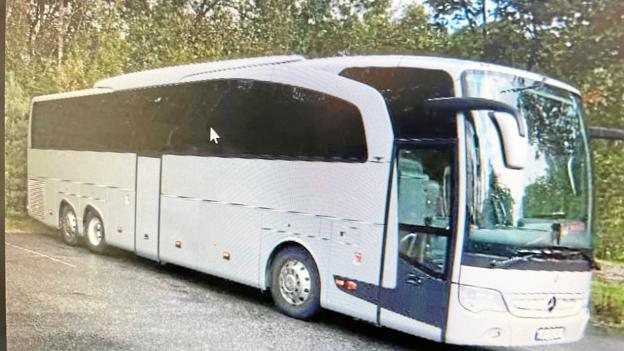 Lørdag får bussen helt nye skilte på med det ukrainske og det danske flag.