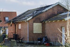 Brand ødelagde villa totalt: Ejer fløjet til Rigshospitalet alvorligt forbrændt