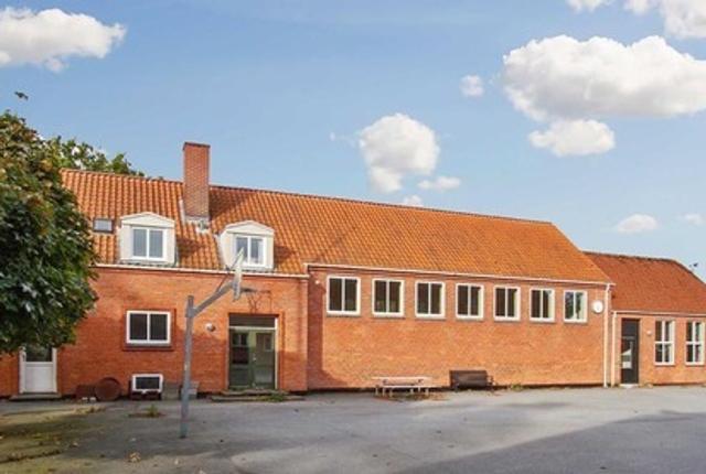 Center Dokkedal rummede tidligere en efterskole. Nu skal ukrainske flygtninge bo i bygningerne. Foto: Aalborg Kommune