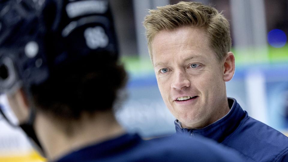 Kasper Degn er ny mand i jobbet som træner i Frederikshavn White Hawks, men han kommer med en enorm erfaring fra en flot aktiv karriere. Foto: Lars Pauli <i>Foto: Lars Pauli</i>
