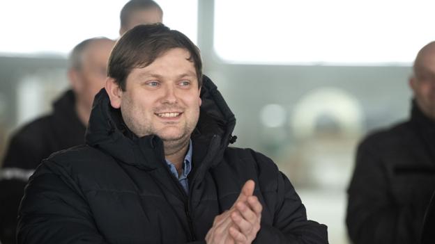 - Her får vi hele varesortimentet, og vi får mulighed for at få præsenterer varerne for kunderne, siger Max Schlichter.