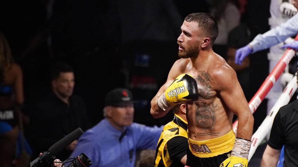 Vasiliy Lomachenko vandt i juni sidste år over Masayoshi Nakatani, men denne sommer kommer den ukrainske boksestjerne ikke i aktion. (Arkivfoto). <i>John Locher/Ritzau Scanpix</i>