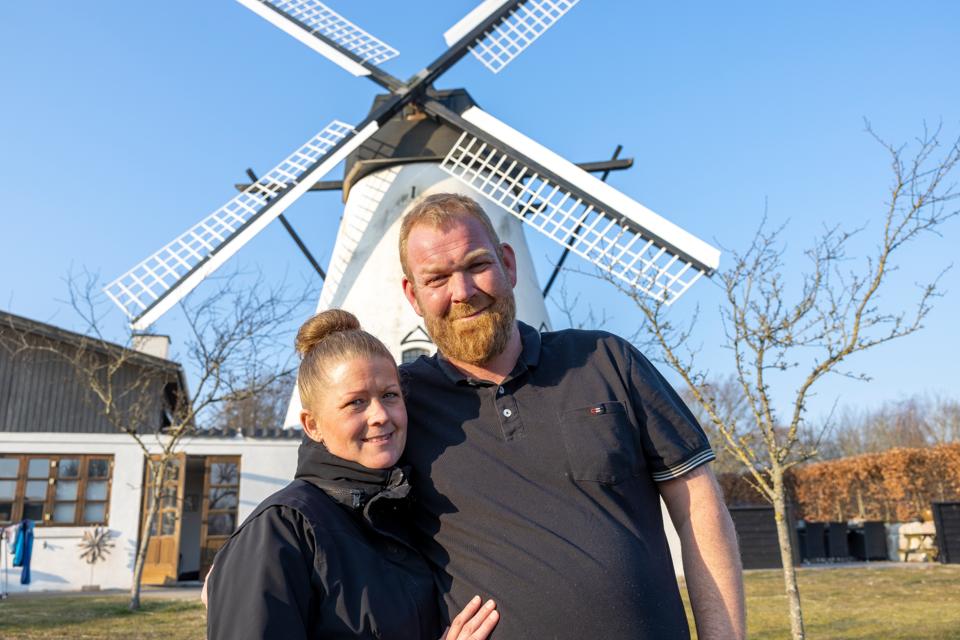 Anne og Jens flyttede ind i møllen i efteråret 2021 med deres børn. <i>Arkivfoto: Kim Dahl Hansen</i>