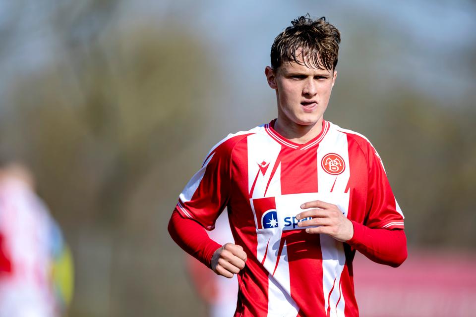 Oscar Meedom scorede to gange mod Randers, men det var ikke nok til point for AaB's hårdtprøvede U19-hold. <i>Arkivfoto: Torben Hansen</i>