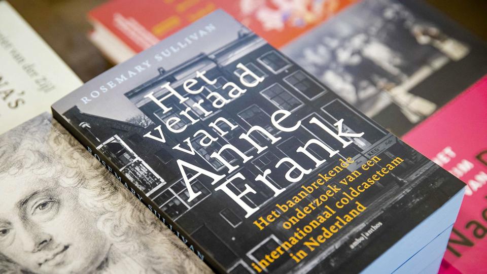 Bogen "Hvem forrådte Anne Frank?" udkommer i Danmark 31. marts ved forlaget HarperCollins. <i>Sem Van Der Wal/Ritzau Scanpix</i>