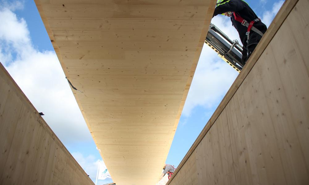 CLT-montage ved Adserballe & Knudsens hovedkontor i 2019. CLT-montage ved Adserballe & Knudsens hovedkontor i 2019.