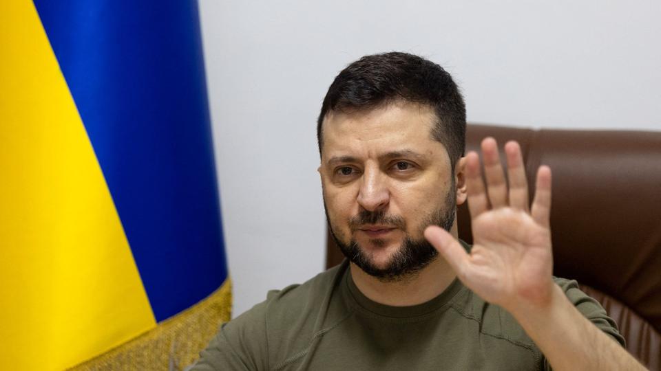Op til forhandlinger i Istanbul mandag har den ukrainske leder, præsident Volodymyr Zelenskyj, insisteret på, at Ukraine vil prioritere dets territoriale integritet, efter at han tidligere har signaleret, at han var klar til at finde et kompromis. <i>Ukrainian Presidential Press Ser/Reuters</i>