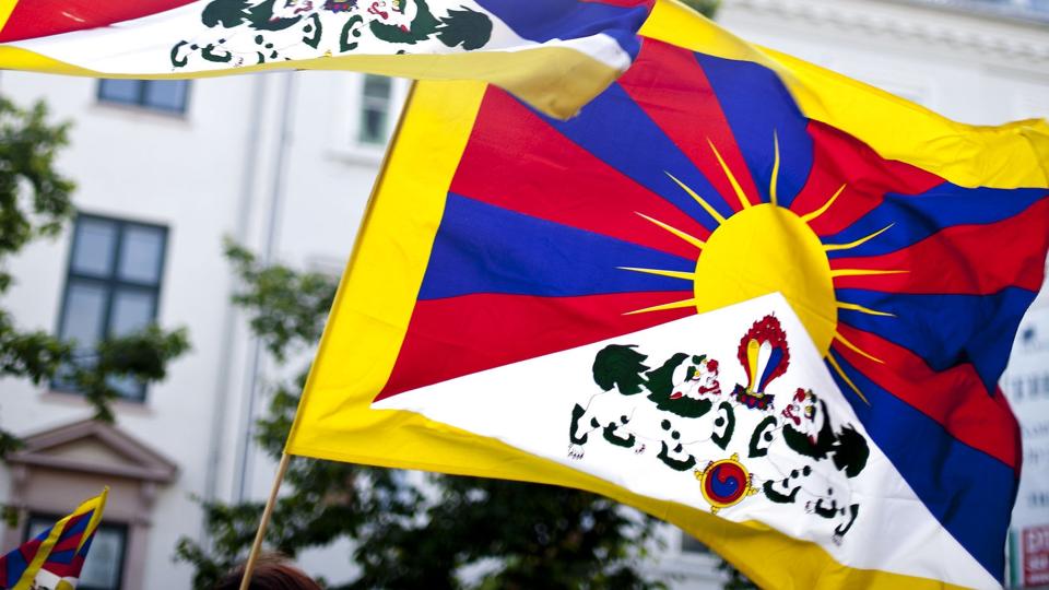 Tibetkommissionen har undersøgt myndighedernes håndtering af kinesiske besøg gennem en årrække. Spørgsmålet er, om politiet har hindret borgere i at ytre kritik og i at demonstrere. Beretningen er blevet offentliggjort mandag, og her er der kritik til embedsmænd, Udenrigsministeriet og PET. (Arkivfoto) <i>Dennis Lehmann/Ritzau Scanpix</i>
