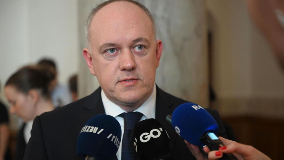 Mykhailo Vydoinyk, Ukraines ambassadør i Danmark, overværede tirsdag sin præsident tale til Folketinget. <i>Philip Davali/Ritzau Scanpix</i>