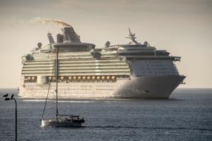 Se billederne: Et af verdens største krydstogtskibe i Skagen