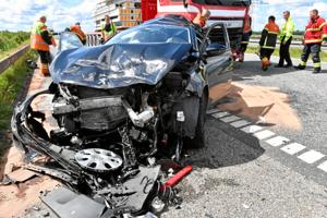 Ny ulykke: Lastbil bragede ind i fire biler