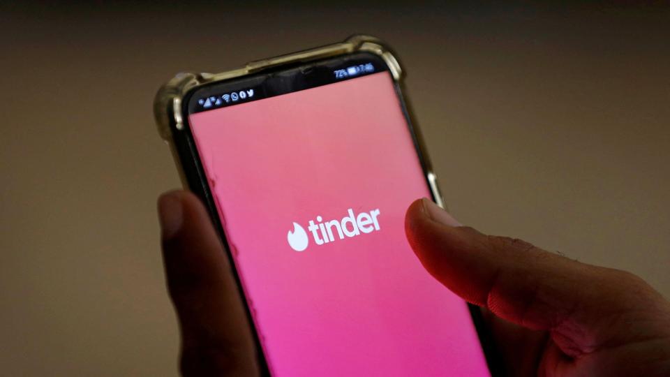 Tinder er en af de kærlighedsplatforme, hvor der sker kærlighedssvindel. (Arkivfoto). <i>Akhtar Soomro/Reuters</i>