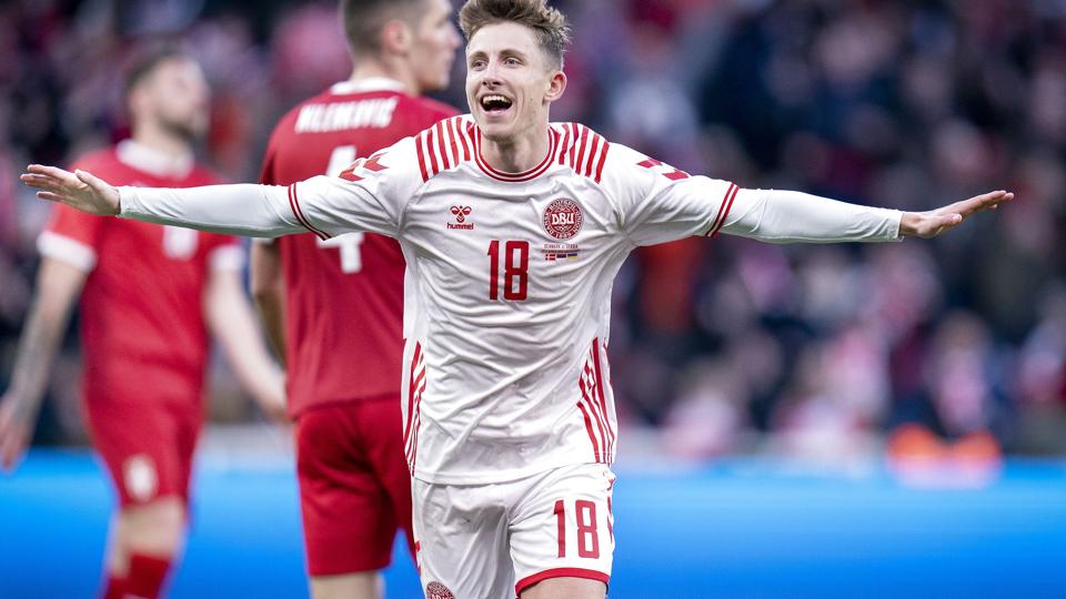 Jesper Lindstrøm scorede sit første mål på A-landsholdet, da Danmark overrumplede Serbien med 3-0 i Parken. <i>Liselotte Sabroe/Ritzau Scanpix</i>