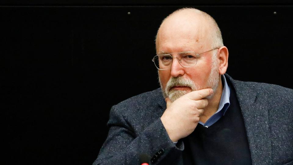 EU-Kommissionen vil sikre, at forbrugere i højere grad kan få repareret og genanvendt de produkter, de køber. Det siger EU-Kommissionens klimakommissær, Frans Timmermans. (Arkivfoto). <i>Julien Warnaud/Ritzau Scanpix</i>