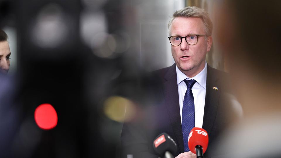 - Jeg glæder mig over den brede opbakning i Folketinget til det danske forsvar. Hver dag gør dansk forsvar en stor forskel i flere af verdens brændpunkter, siger forsvarsminister Morten Bødskov (S) i en pressemeddelelse. <i>Philip Davali/Ritzau Scanpix</i>