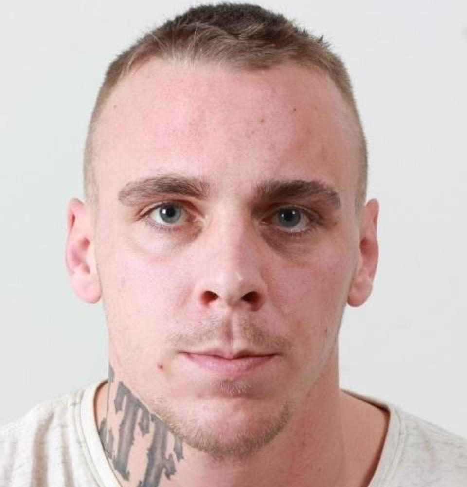 Stefan Tahir Gaardboe Danielsen er nu efterlyst internationalt for drabsforsøg i Frederikshavn <i>Nordjyllands Politi</i>