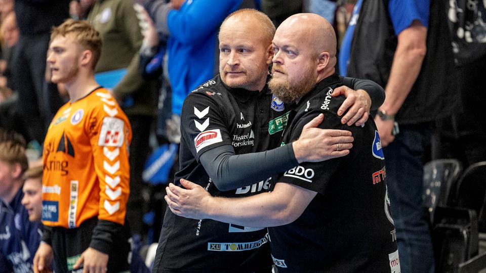Lars Krarup (th.) stopper i Mors-Thy Håndbold efter denne sæson, og det er en institution i klubben, der takker af. <i>Arkivfoto: Lars Pauli</i>