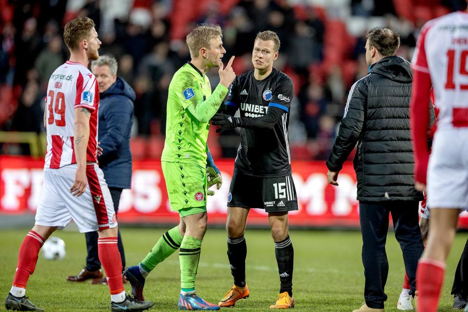 Jacob Rinne følte sig bortdømt mod FC København, og svenskeren var også utilfreds med FCK-målmand Kamil Grabaras reaktion efter slutfløjtet. <i>Arkivfoto: Lars Pauli</i>