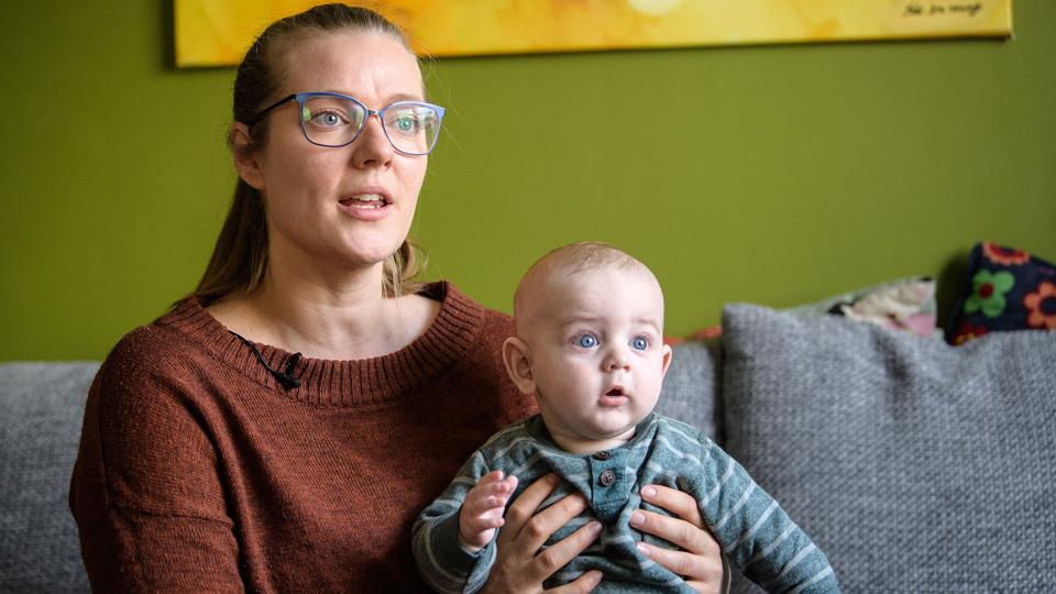 Der skal bedre vilkår i landets daginstitutioner, hvis man vil sikre børns trivsel og også i fremtiden have to forældre i en familie på arbejdsmarkedet. Det mener forældre, der 6. april går på gaden.