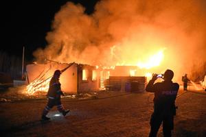 Voldsom brand: Villa brændt ned til grunden