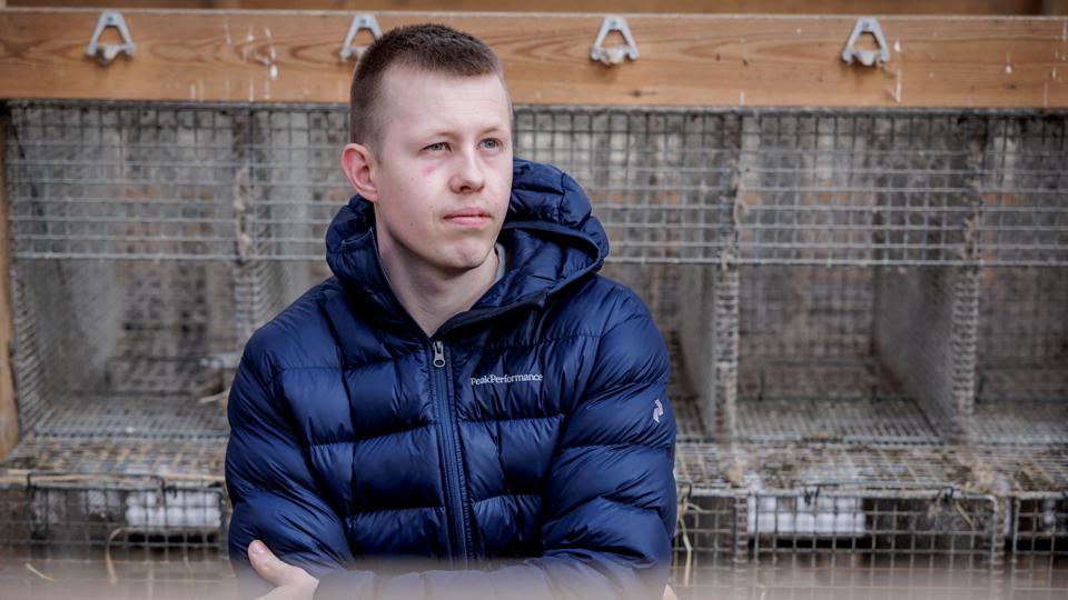 Martin Korsbæk er tidligere minkavler. Han havde 1100 avlstæver, inden alle mink blev aflivet som følge af covid19. Han er dybt skuffet over, at Minkkommissionen ikke stiller nogen personlig til ansvar for nedslagtningen. <i>Foto: Martin Damgård</i>