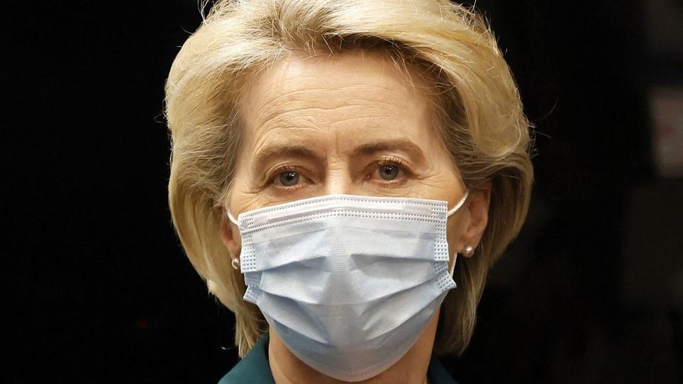 EU-Kommissionens formand, Ursula von der Leyen, lægger op til, at en mindre del af Ruslands kuleksport skal rammes i ny sanktionspakke. <i>Ronald Wittek/Ritzau Scanpix</i>