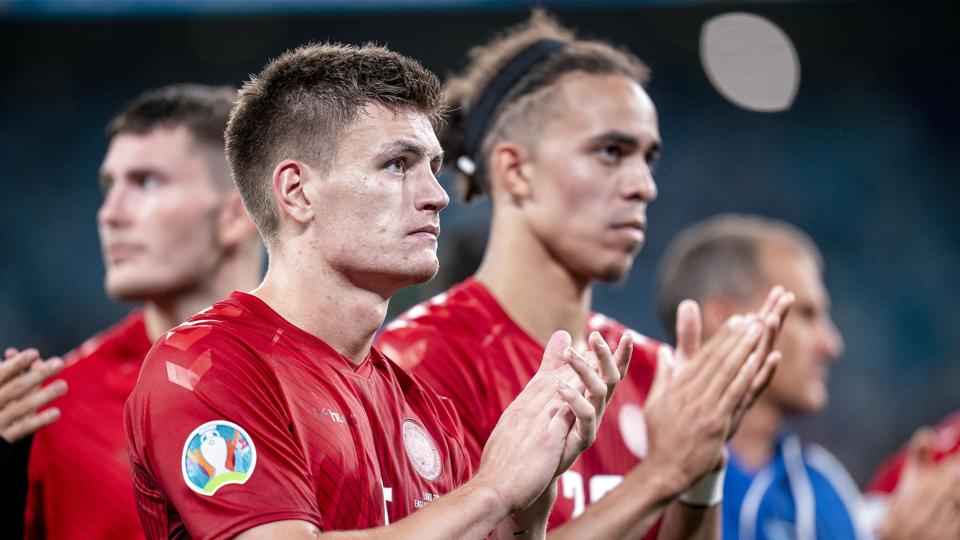 Joakim Mæhle og Yussuf Poulsen nåede sammen med det danske fodboldlandshold til semifinalen ved EM i sommerens 2021. Præstationen har måske inspireret flere danskere til at starte med at spille fodbold sidste år. (Arkivfoto). <i>Liselotte Sabroe/Ritzau Scanpix</i>