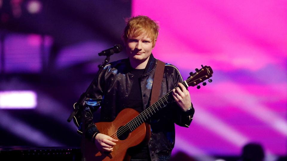 Den britiske sanger og sangskriver Ed Sheeran vandt onsdag et retsopgør om rettigheder ved en domstol i London, hvor en dommer afgjorde, at hans hit "Shape of you" ikke indeholdt liner hentet fra en anden sang. <i>Peter Cziborra/Reuters</i>