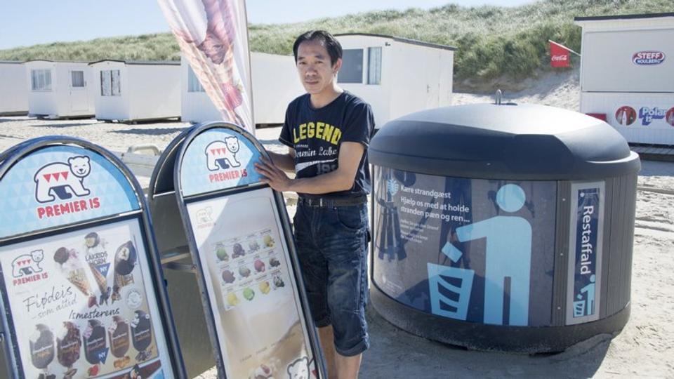 Michael Nguyen har drevet kiosken med is og grillmad i de seneste otte år. <i>Arkivfoto: Bente Poder</i>