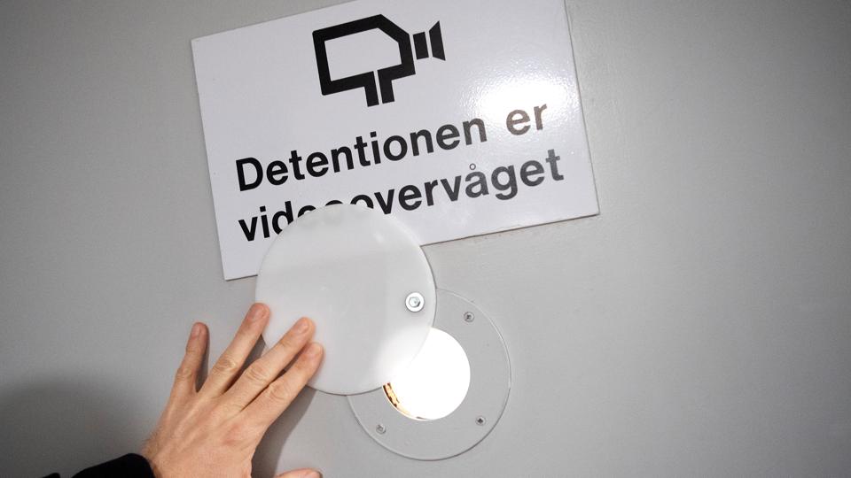 Den 40-årige ligger til afrusning i detentionen på politigården i Jyllandsgade i Aalborg. <i>Arkivfoto: Henrik Bo</i>