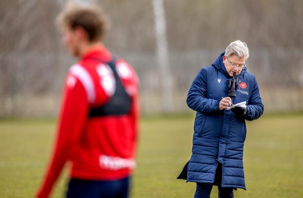 Lars Friis råder igen over Kristoffer Pallesen, der har overstået sin karantæne. <i>Foto: Lars Pauli</i>