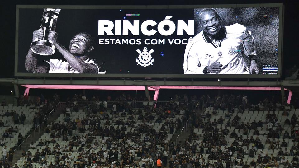 Den colombianske fodboldlegende Freddy Rincón er død i en alder af 55 år efter en trafikulykke i mandags, oplyser læger torsdag. (Arkivfoto). <i>Nelson Almeida/Ritzau Scanpix</i>