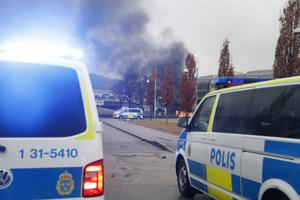Tre betjente kørt på skadestuen under Paludan-demo i Sverige