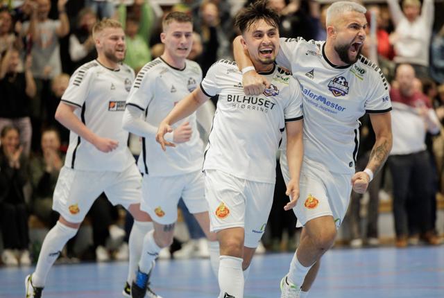 Der bliver massiv opbakning, når Hjørring Futsal Klub spiller den første DM-finale på hjemmebane. På få minutter blev alle billetter solgt.