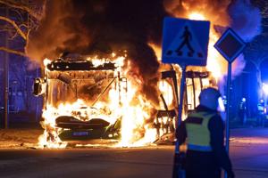 Urolighederne fortsætter i Malmø: Skole stukket i brand
