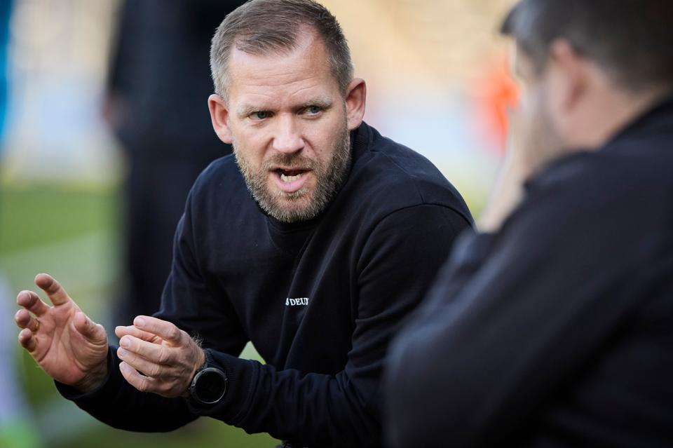 Hobro-træner Martin Thomsen glæder sig over, at hans hold har holdt fast i takterne fra foråret. <i>Arkivfoto: Henrik Bo</i>